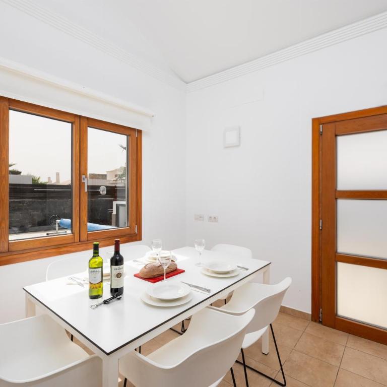 Villa Isadora - Three-Bedroom Villa - 18