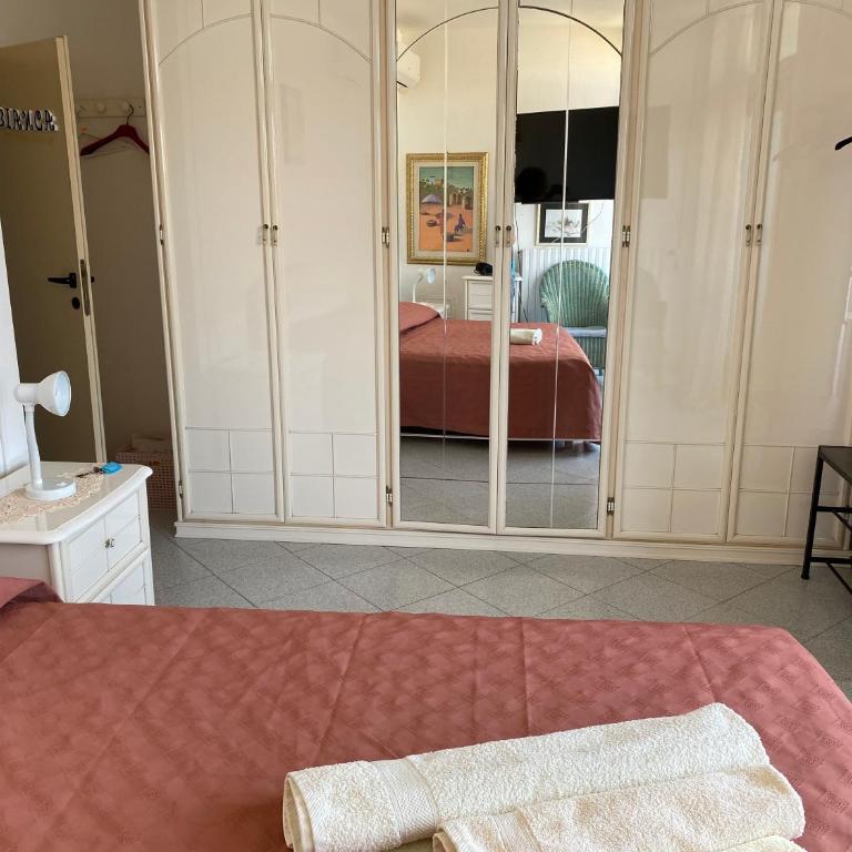 B&b G&D - Camera Matrimoniale con Bagno in Comune - 4