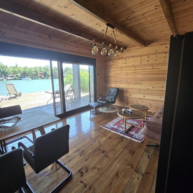 CabinAtRiver Ada Bojana - Vila sa 2 Spavaće Sobe - 9