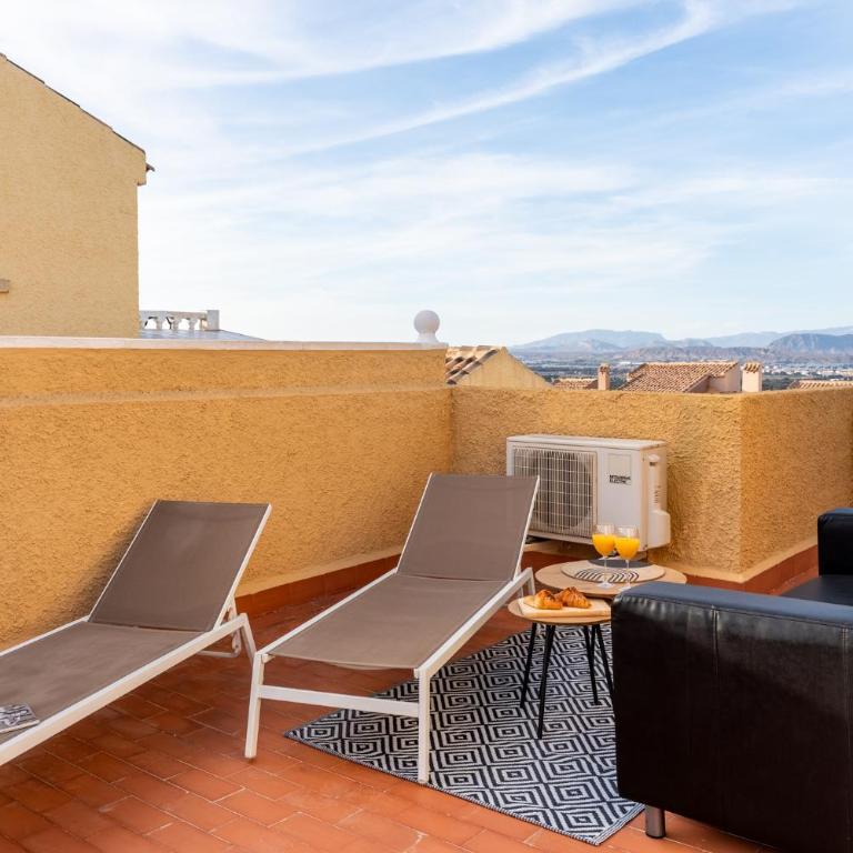 Casa Solsiesta Modern 3BR Townhouse in Gran Alacant with AC and Shared Pool - Three-Bedroom Townhouse - 43