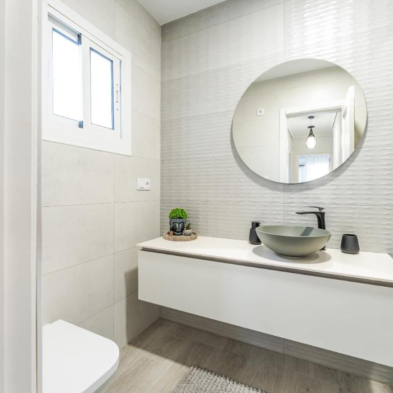 Casa Solsiesta Modern 3BR Townhouse in Gran Alacant with AC and Shared Pool - Three-Bedroom Townhouse - 5