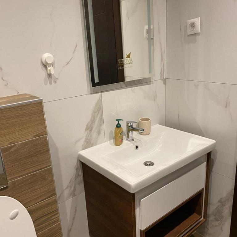 Titova Vila - Golden Peak Residence - One-Bedroom Apartment - 13