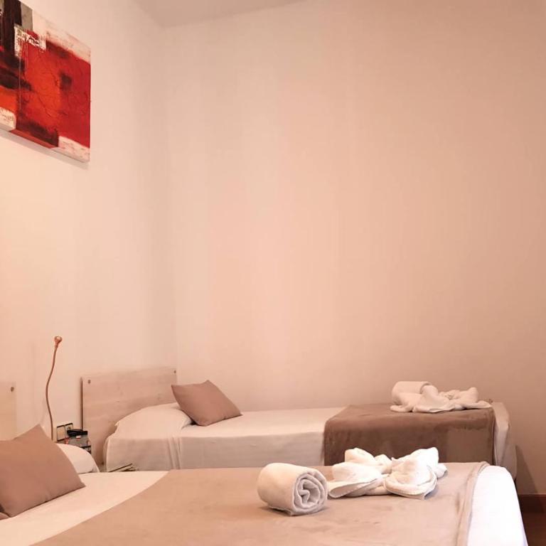Hostal la Palmera - Twin Room with Private Bathroom - 9