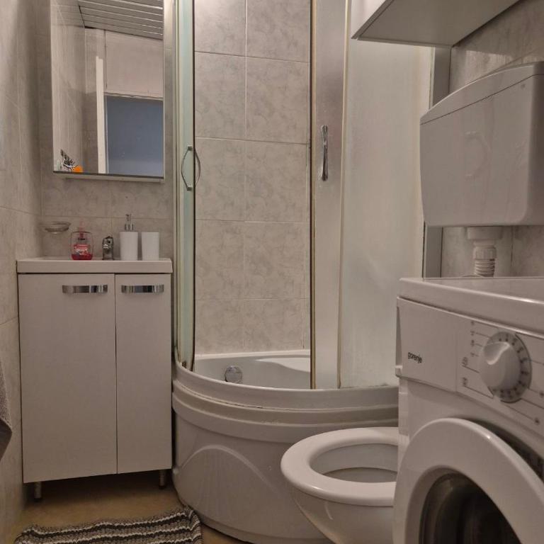 Cozy apartment in Petrovac - Two-Bedroom Apartment - 14
