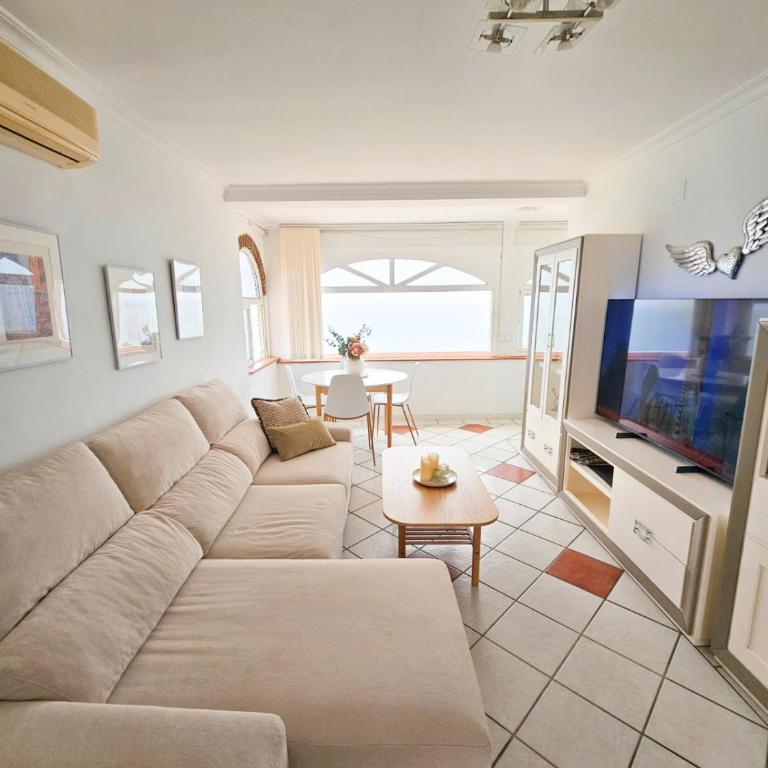 Charming Townhouse in El Faro, Spain, Studding Sea View & Community Pool - Casa de 2 dormitorios - 7