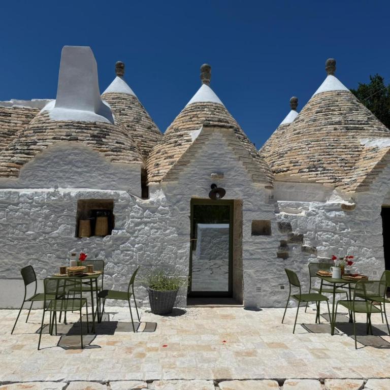 Trulli e Frasche - Family Room with Private Bathroom - 11