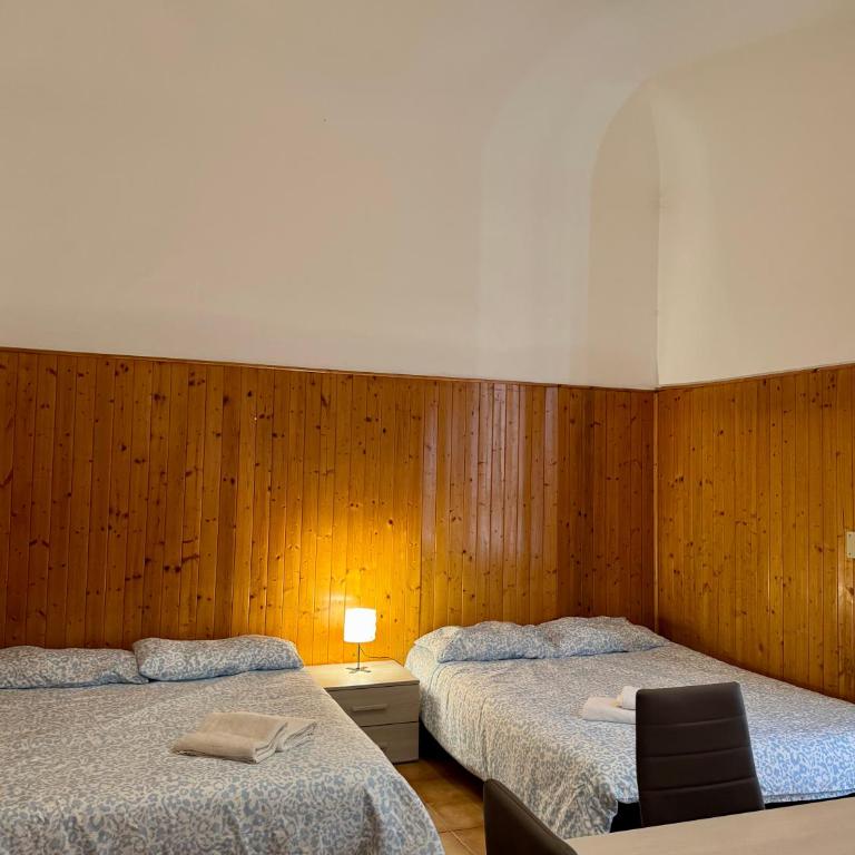 Affittacamere La Stazione - zona ospedale - Bike Welcome - Camera Quadrupla con Bagno in Comune - 7