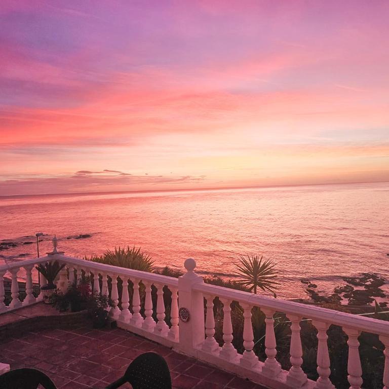 Charming Townhouse in El Faro, Spain, Studding Sea View & Community Pool - Casa de 2 dormitorios - 8