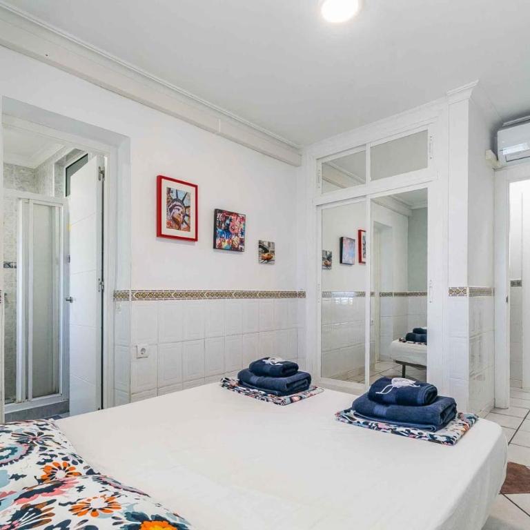 Charming Townhouse in El Faro, Spain, Studding Sea View & Community Pool - Casa de 2 dormitorios - 20