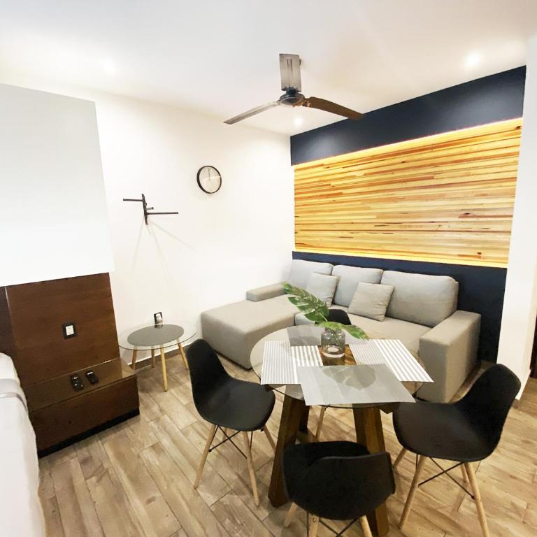 WorkSpace-Reliable WIFI-AC close to everything - One-Bedroom Apartment - 3