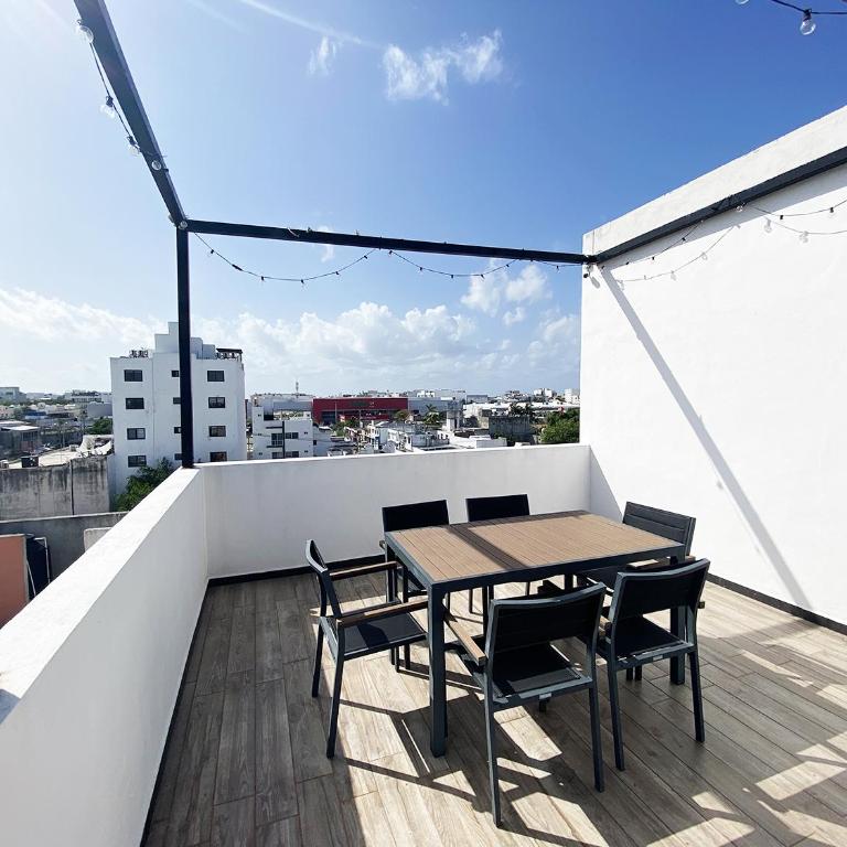 WorkSpace-Reliable WIFI-AC close to everything - One-Bedroom Apartment - 20