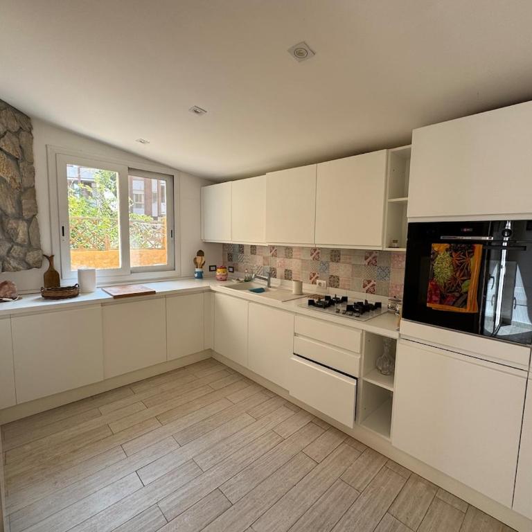 PinetaHome mare&citta' - Promozione lavori facciata - Three-Bedroom Apartment - 11