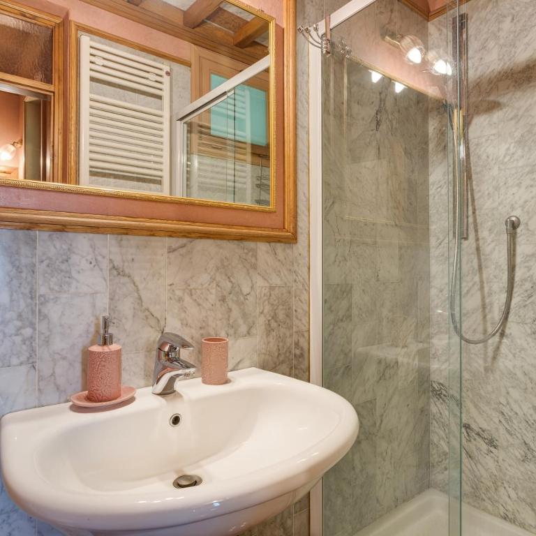 B&B Cavour10 Firenze - Habitación Triple - 9