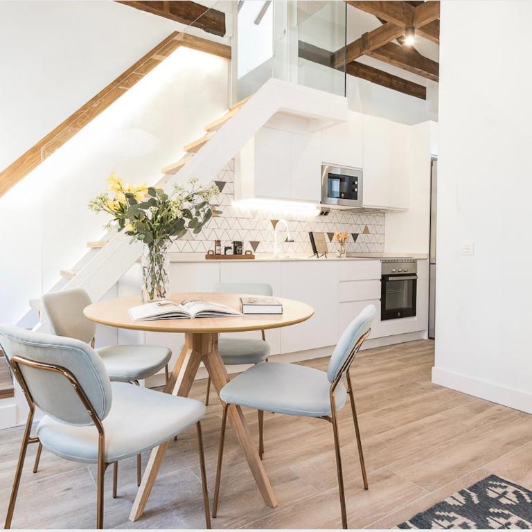 dPLACE To Be - Luxury apartments in Barrio de Salamanca - Apartamento Deluxe de 2 dormitorios con balcón - 1