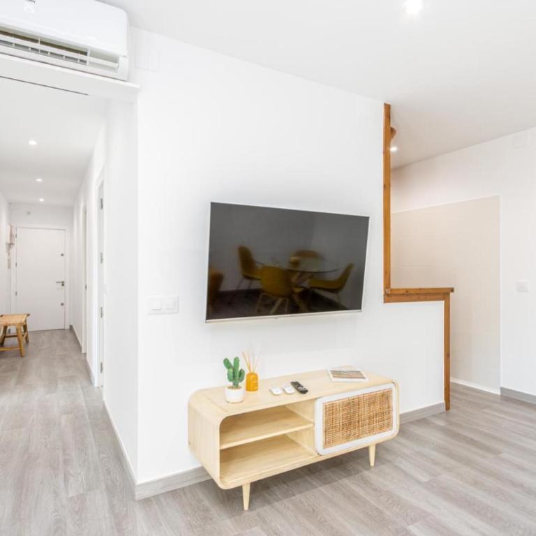 Milenial Immo GC - Garden apartment near the beach - Two-Bedroom Apartment with Garden View - 8