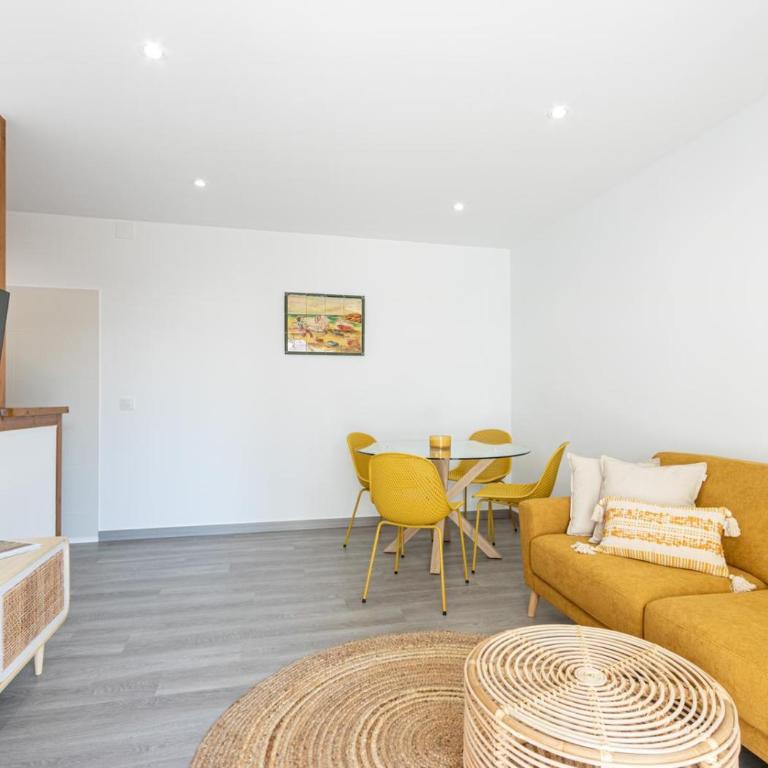 Milenial Immo GC - Garden apartment near the beach - Two-Bedroom Apartment with Garden View - 4