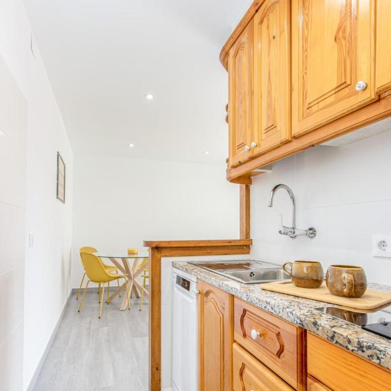 Milenial Immo GC - Garden apartment near the beach - Two-Bedroom Apartment with Garden View - 6
