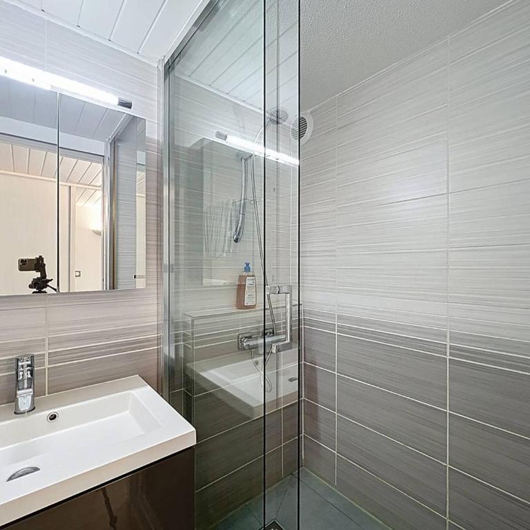 Appartement à 100m plage avec parking et climatisation pour 4 - FR-1-770-45 - Appartement - 13