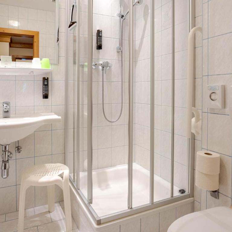 Familienhotel Lengauer Hof - Doppelzimmer mit Balkon - 6