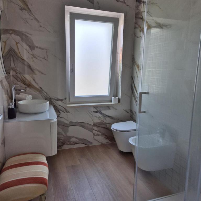 Superior Suite, Villa Joy Verona, Luxury Romantic Suite with Jacuzzi, near City Center - Appartamento - 8