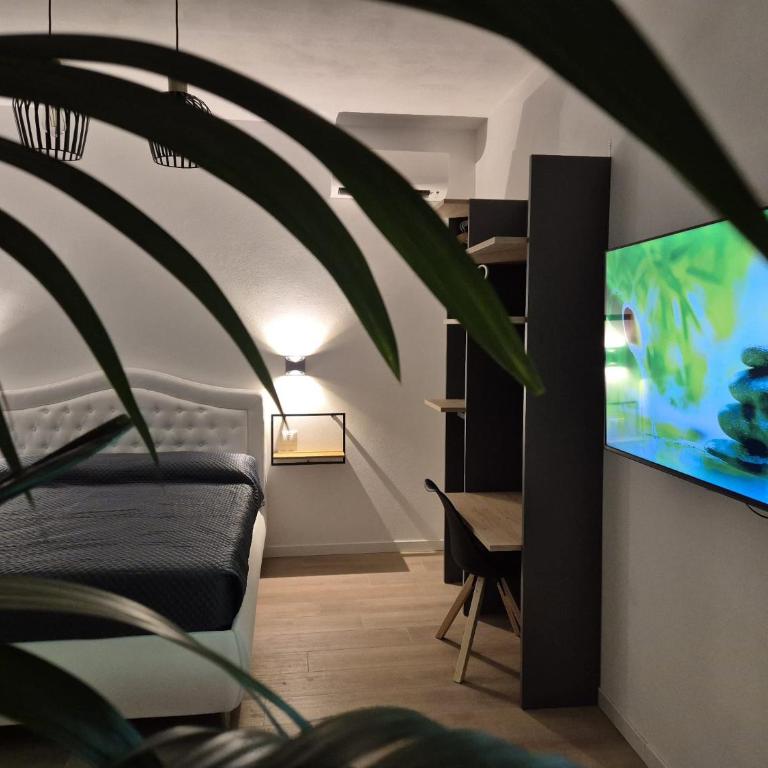 Superior Suite, Villa Joy Verona, Luxury Romantic Suite with Jacuzzi, near City Center - Appartamento - 7