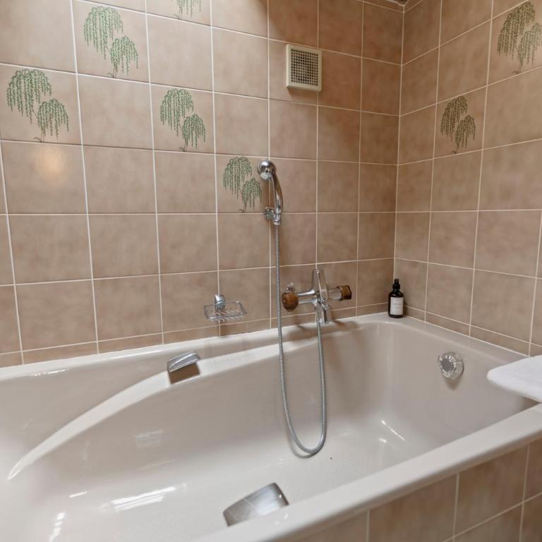 Piscine, Ski & Vue sur le lac - Crans 6 pers - Appartement 3 Chambres - 28