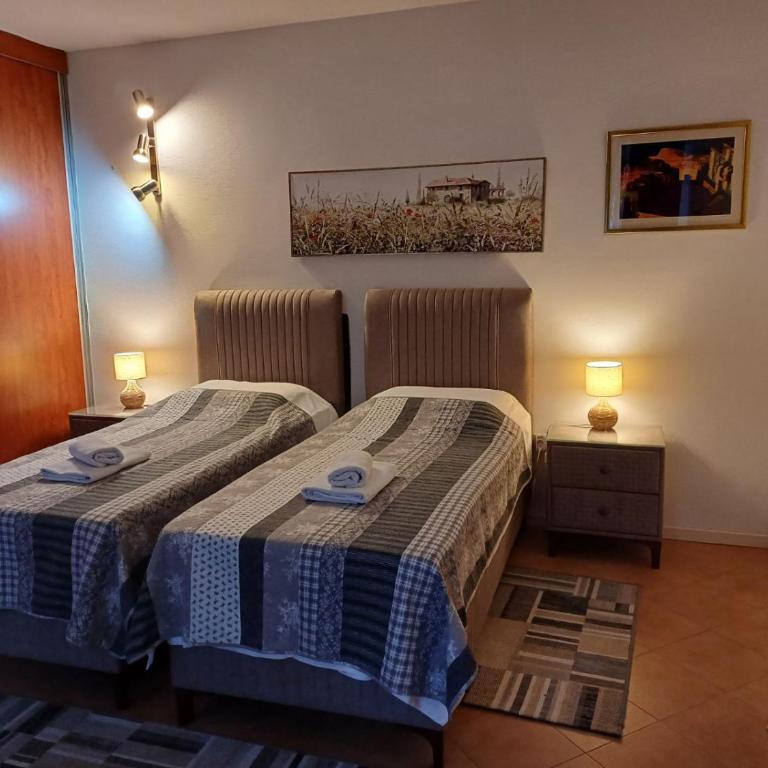 Old Town Mattarelli with Balcony and Street View - One-Bedroom Apartment - 25