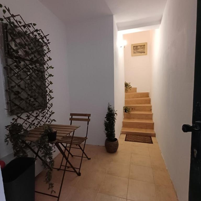 Old Town Mattarelli with Balcony and Street View - One-Bedroom Apartment - 34