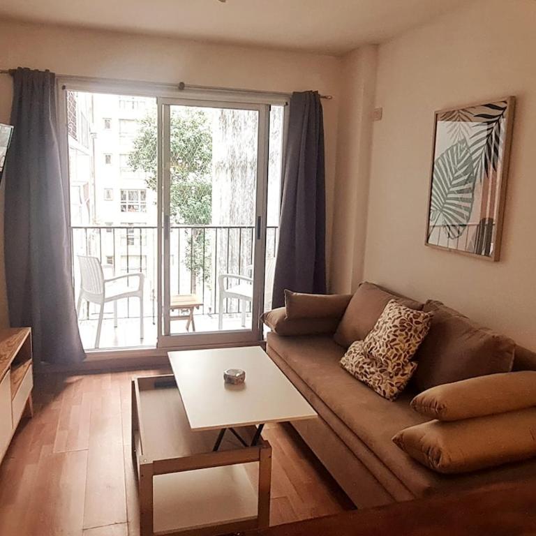 Departamento con balcon en el Corazon de Recoleta - Apartamento de 2 dormitorios - 9