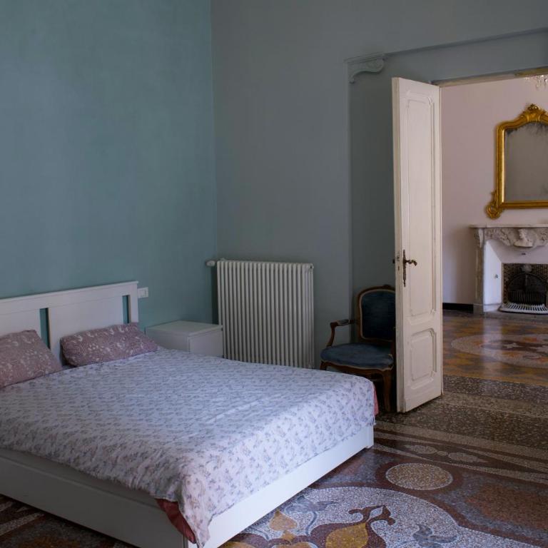 2'S b&b - Double Room with Shared Bathroom - 1