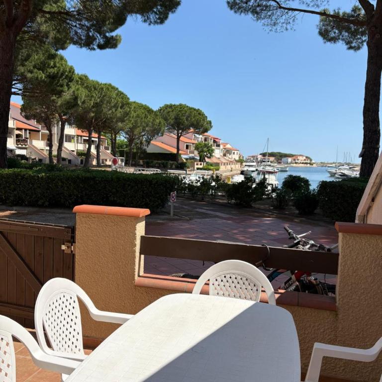 Appart en RDC avec grandre terrasse sur la Marina - Appartamento - 10