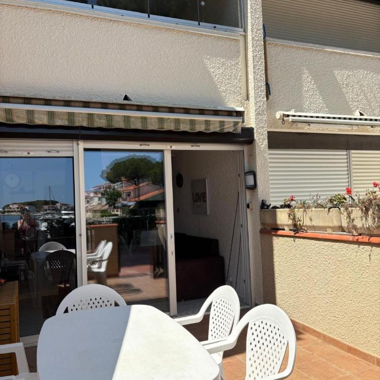 Appart en RDC avec grandre terrasse sur la Marina - Appartamento - 16