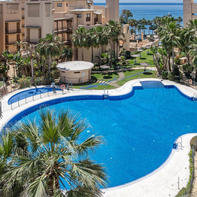 BP7C.2A Beachfront Penthouse with Private Pool - Apartamento - 52