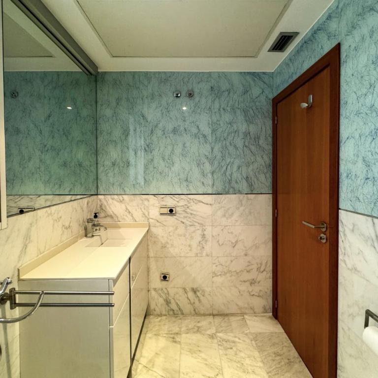 Moderno Apartamento en la Plaza del Tossal - Apartment with Shower - 7