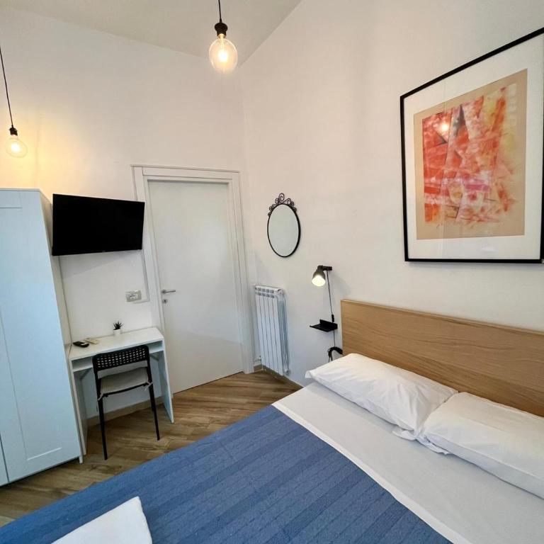 GuestHouse Marcanto - Duomo - Camera Matrimoniale con Bagno Privato - 1