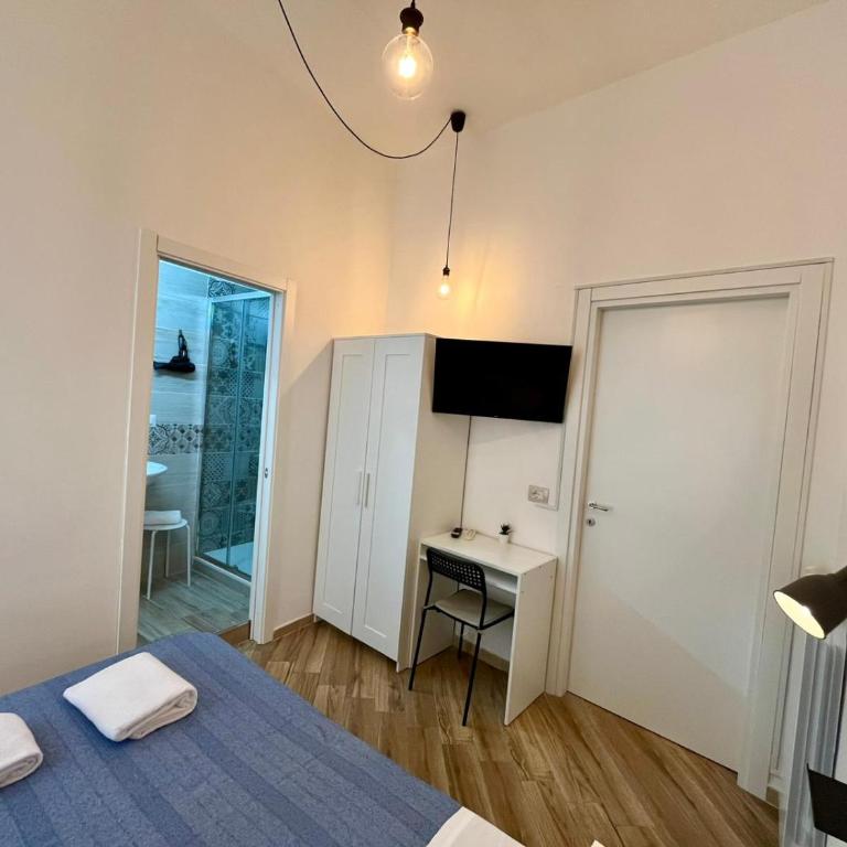 GuestHouse Marcanto - Duomo - Camera Matrimoniale con Bagno Privato - 4