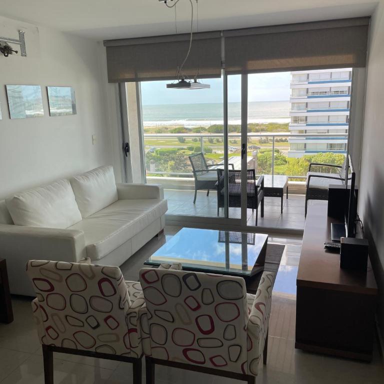 Piso exclusivo con vista al amanecer del mar - Two-Bedroom Apartment - 1