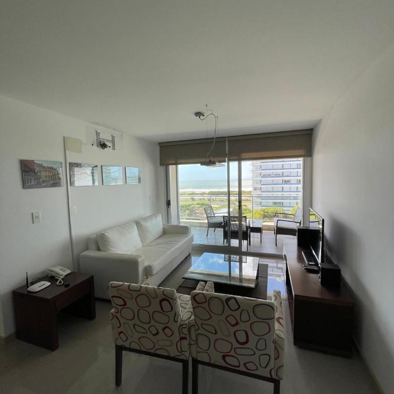 Piso exclusivo con vista al amanecer del mar - Two-Bedroom Apartment - 2
