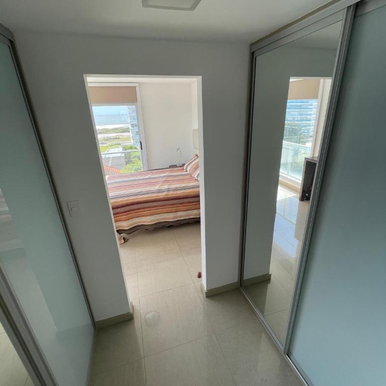 Piso exclusivo con vista al amanecer del mar - Two-Bedroom Apartment - 14