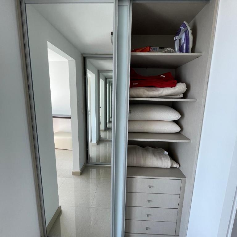 Piso exclusivo con vista al amanecer del mar - Two-Bedroom Apartment - 16