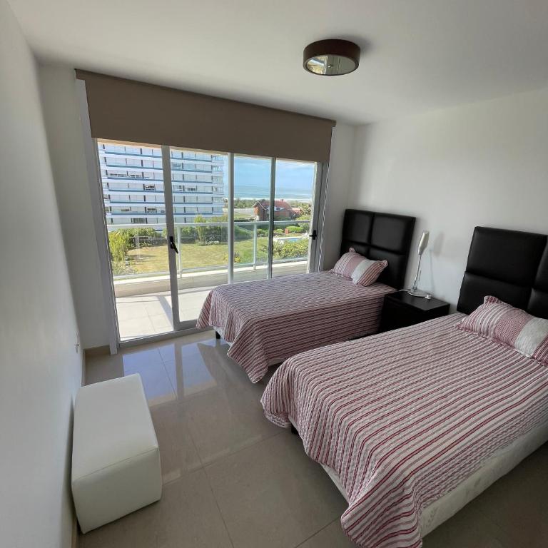 Piso exclusivo con vista al amanecer del mar - Two-Bedroom Apartment - 19
