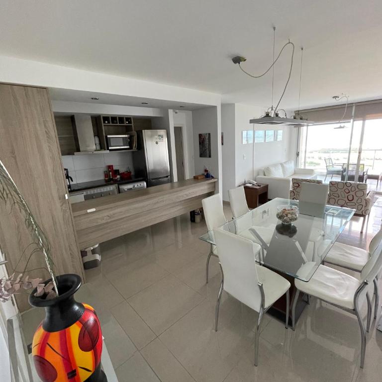 Piso exclusivo con vista al amanecer del mar - Two-Bedroom Apartment - 21