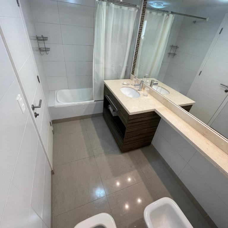 Piso exclusivo con vista al amanecer del mar - Two-Bedroom Apartment - 30