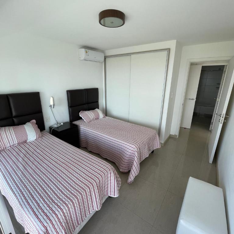 Piso exclusivo con vista al amanecer del mar - Two-Bedroom Apartment - 32
