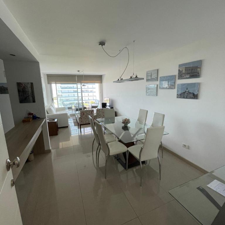 Piso exclusivo con vista al amanecer del mar - Two-Bedroom Apartment - 41