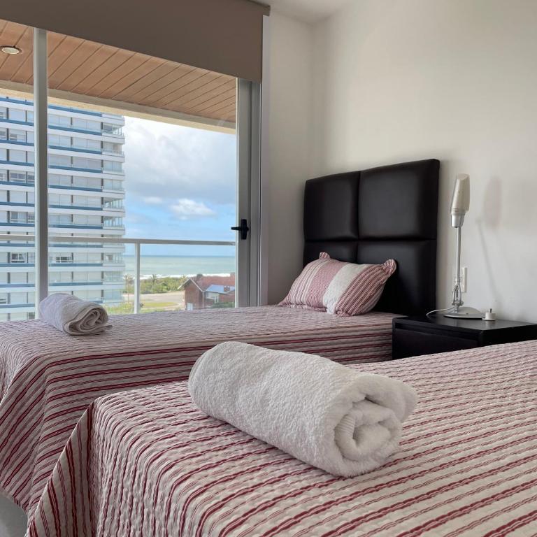 Piso exclusivo con vista al amanecer del mar - Two-Bedroom Apartment - 42