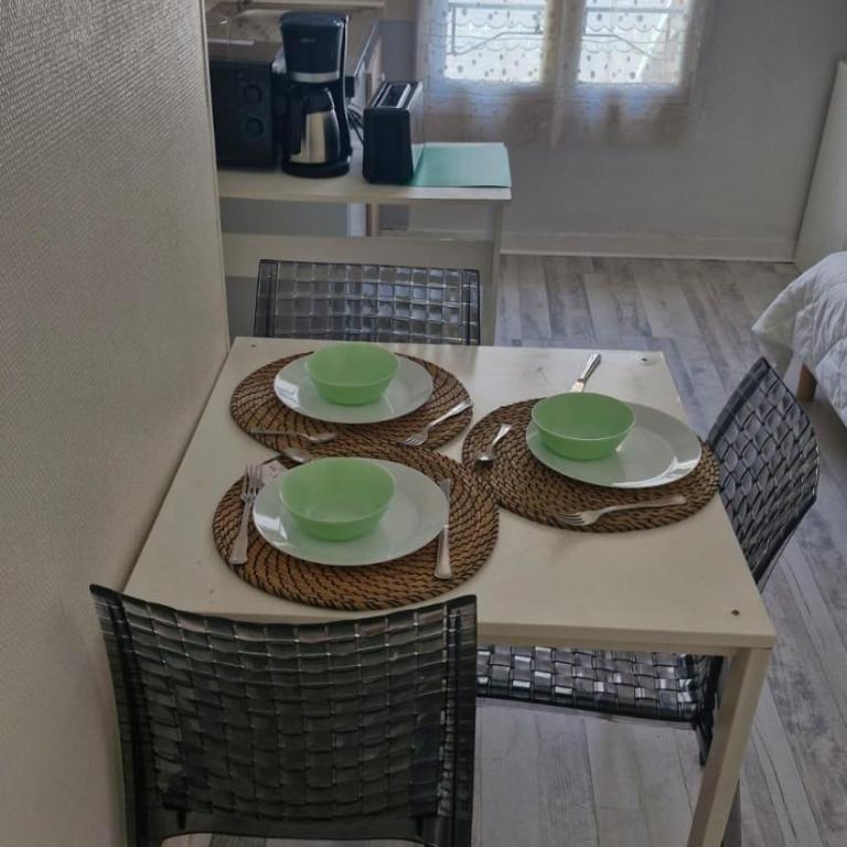 Suite Cosy Gare&TNB à 200 m - 3 personnes - Rennes - One-Bedroom Apartment - 4