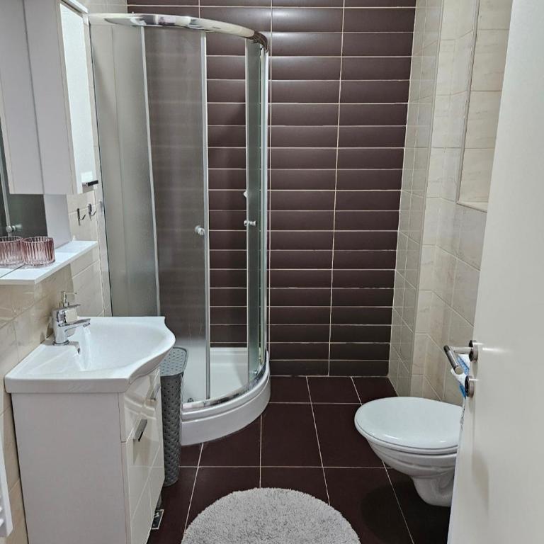 Comfort pored Klinickog Centra - Apartman sa 2 Spavaće Sobe - 12
