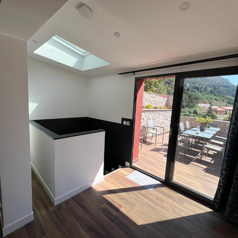 Domaine Baccia Donna - Jacuzzi, Climatisation, Parking privé - Nice Monaco - Appartement en Duplex - 5