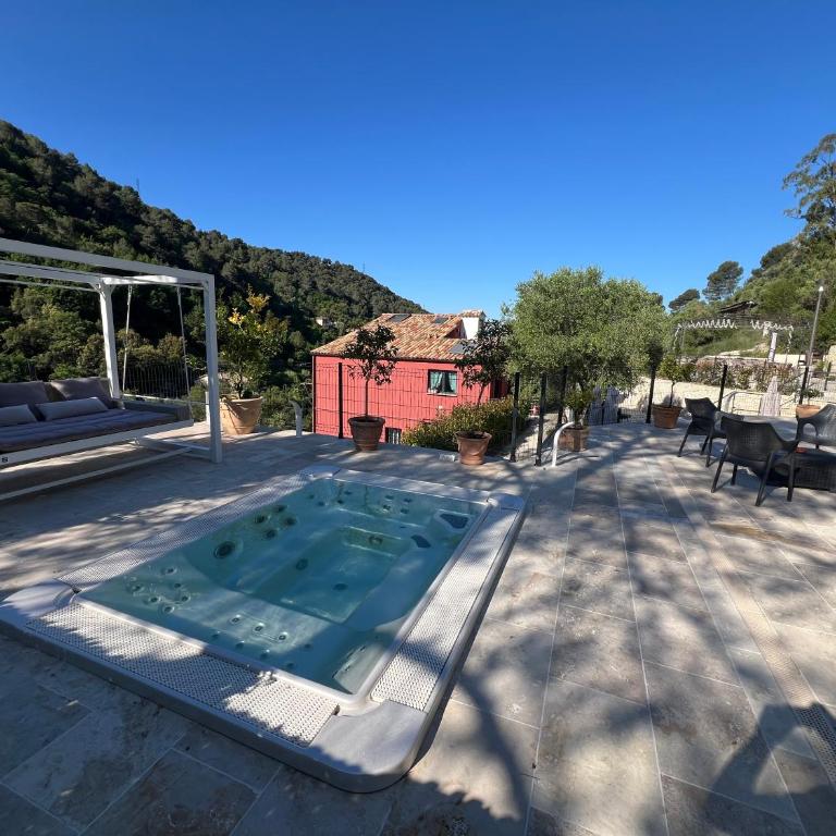Domaine Baccia Donna - Jacuzzi, Climatisation, Parking privé - Nice Monaco - Appartement en Duplex - 2